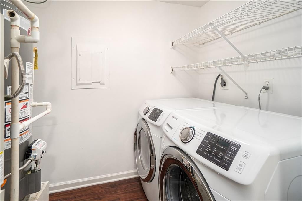 425 W 9th Street — photo 14