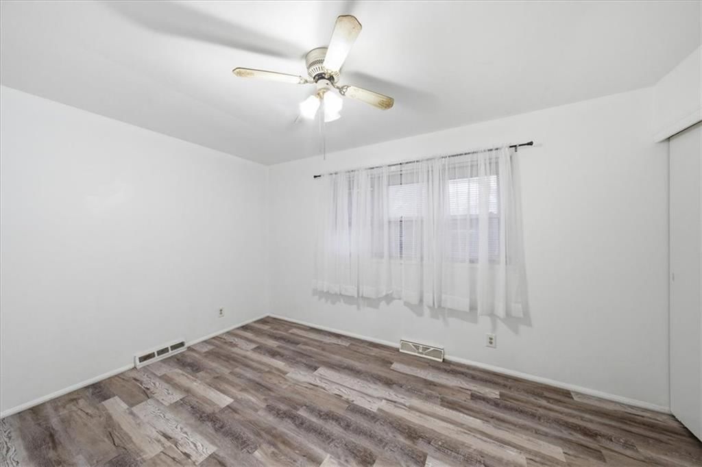 9004 Manchester Avenue — photo 8