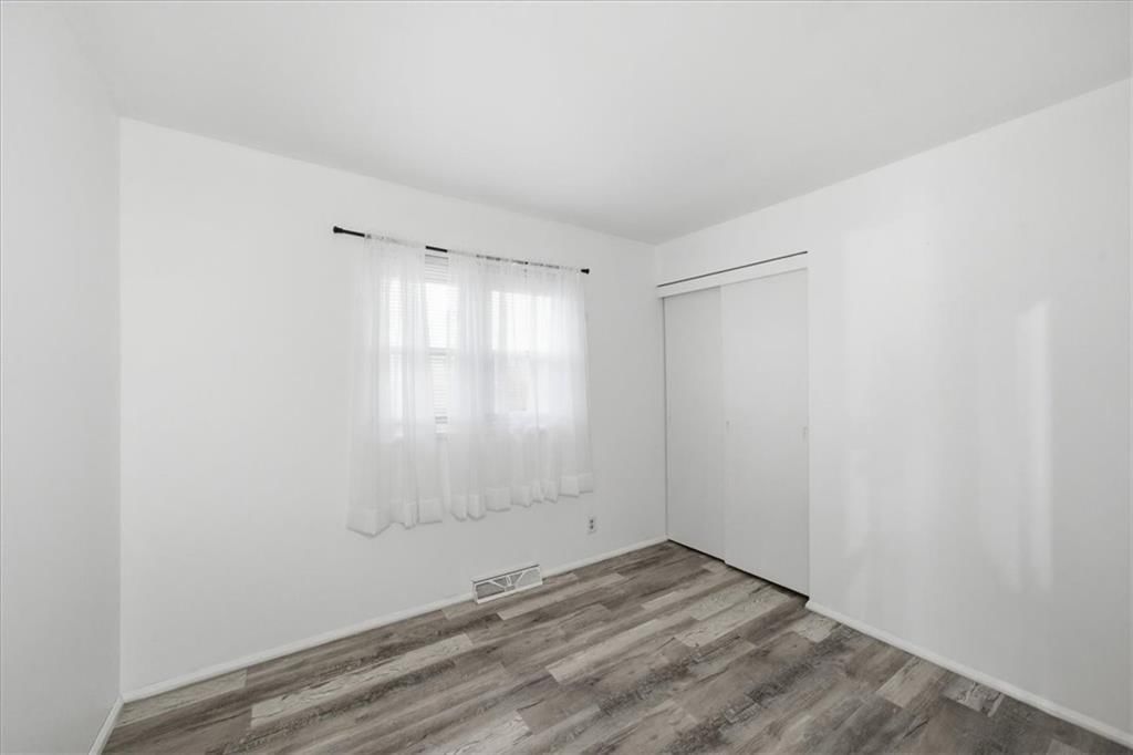 9004 Manchester Avenue — photo 10