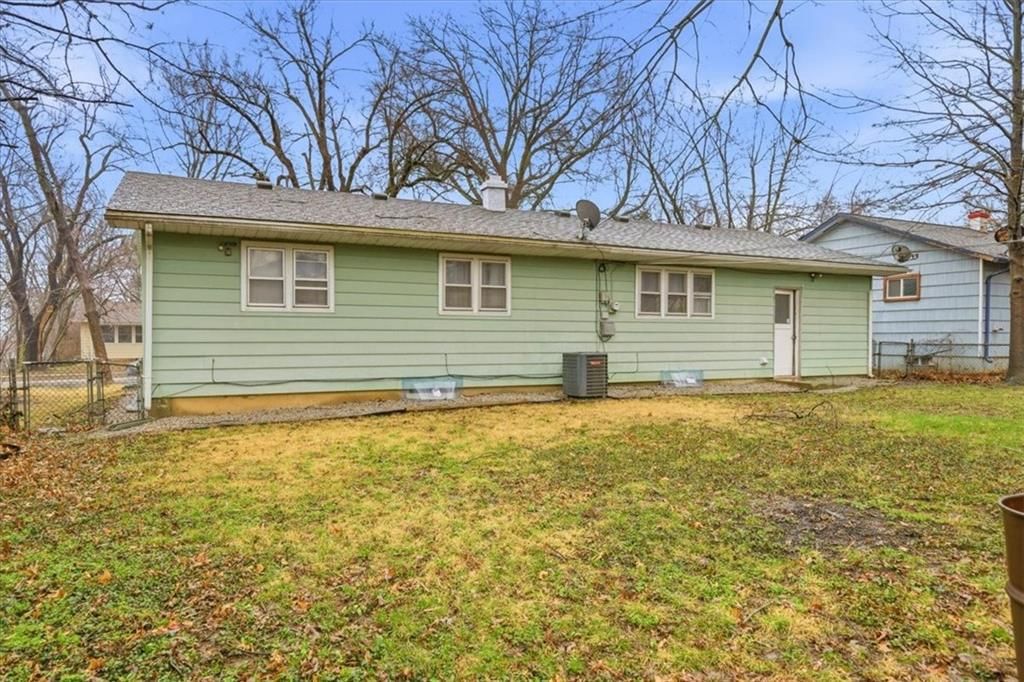 9004 Manchester Avenue — photo 16