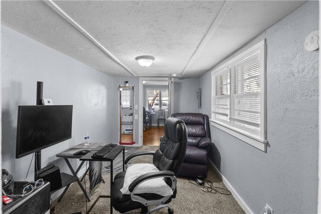 805 Rhodes Avenue — photo 11