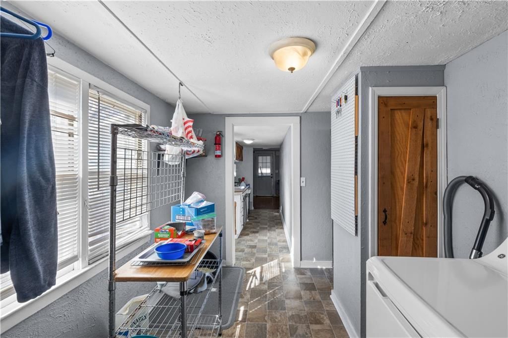 805 Rhodes Avenue — photo 16