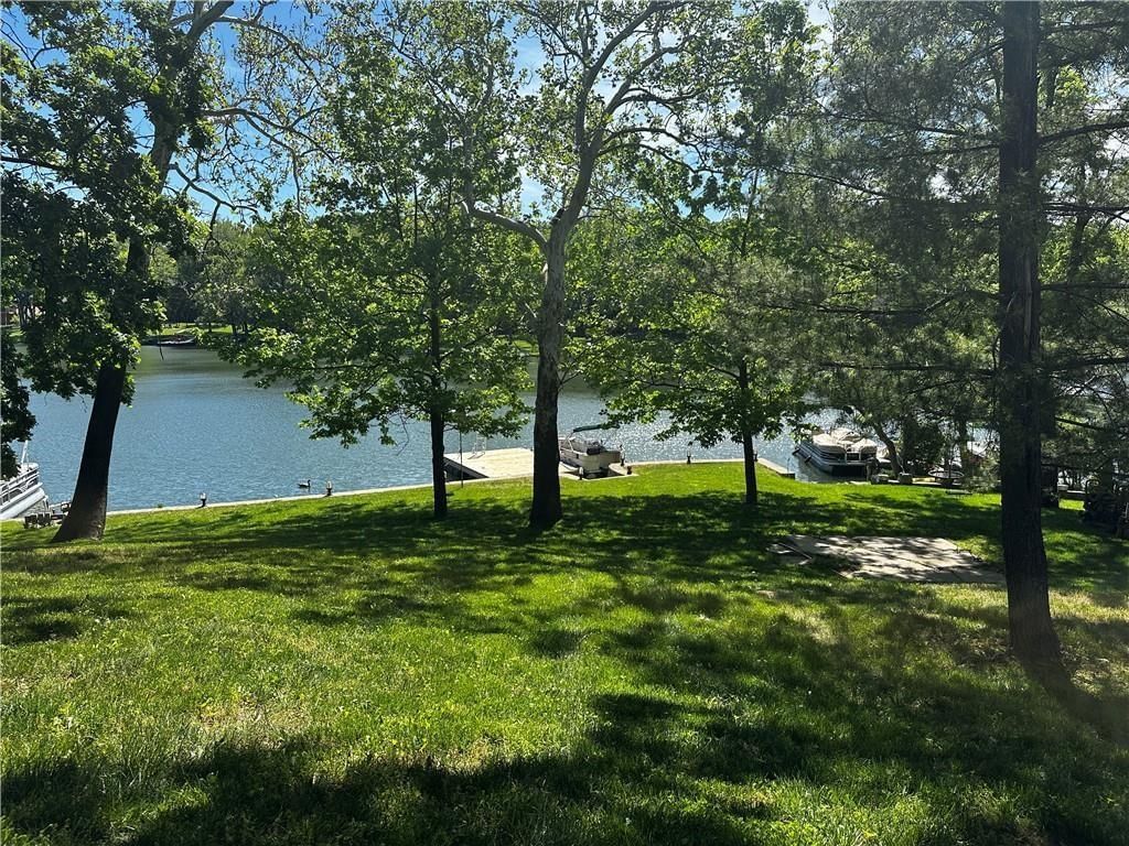 8219 NW Hillside Drive — photo 3