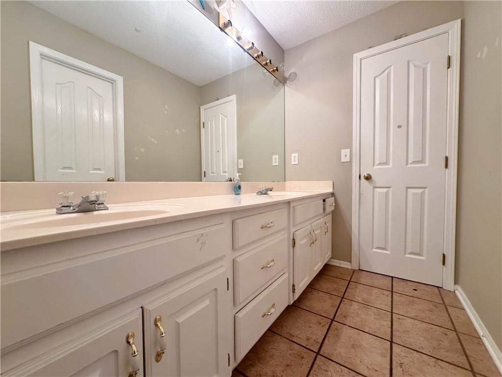 6215 Acuff Street — photo 23