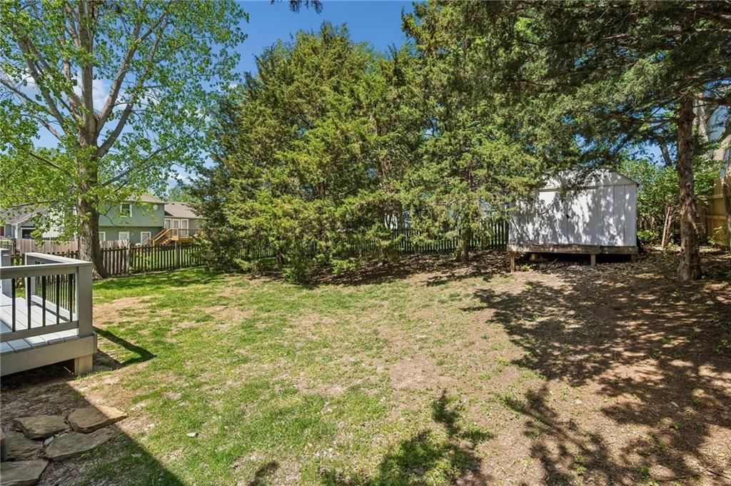 10106 NW 86TH Terrace — photo 32