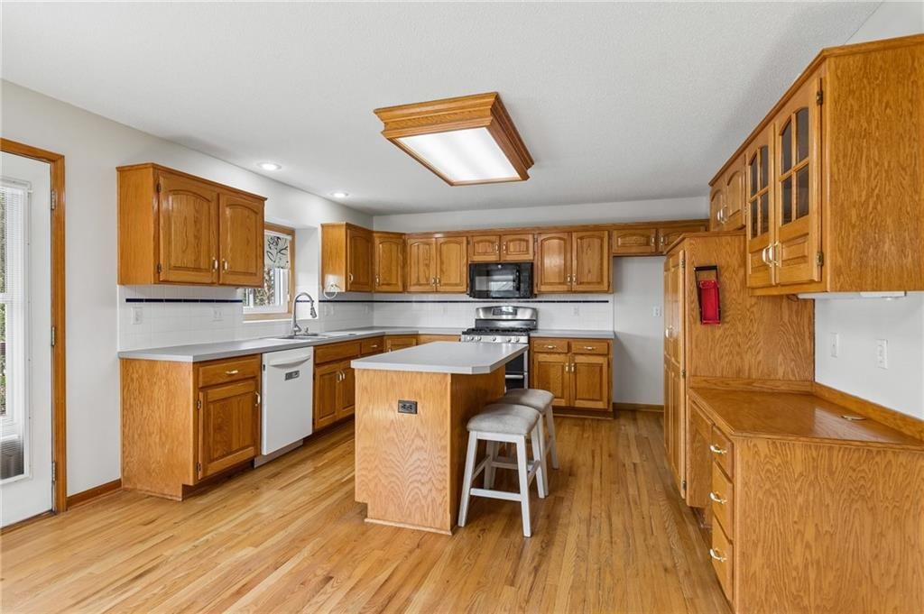7808 N Nodaway Avenue — photo 8