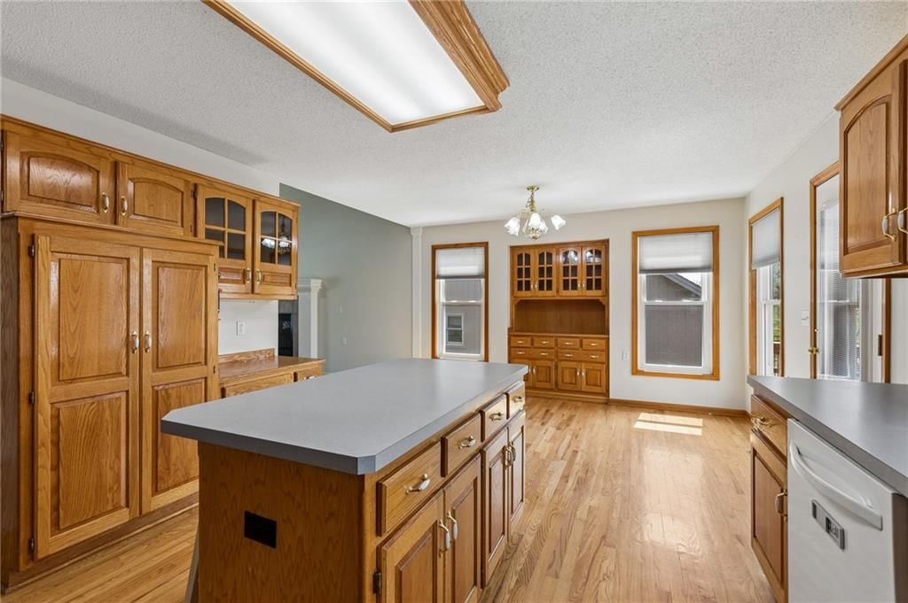 7808 N Nodaway Avenue — photo 9