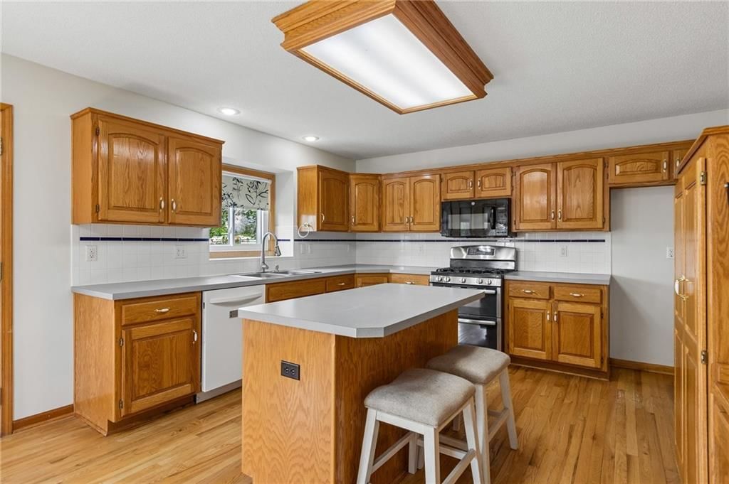 7808 N Nodaway Avenue — photo 10