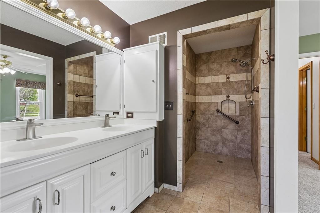 7808 N Nodaway Avenue — photo 18
