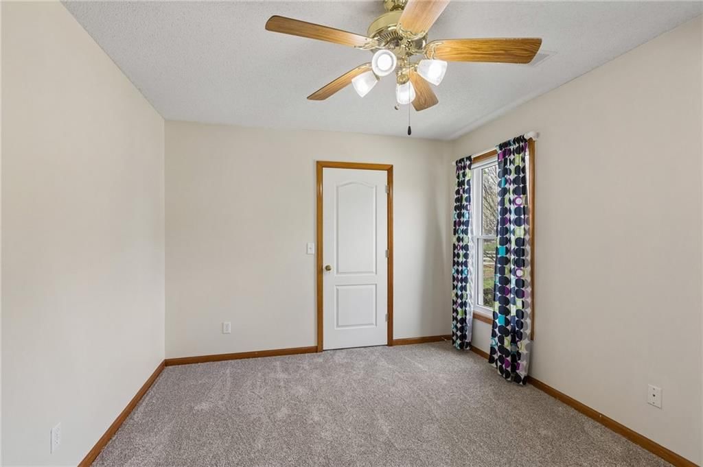 7808 N Nodaway Avenue — photo 25