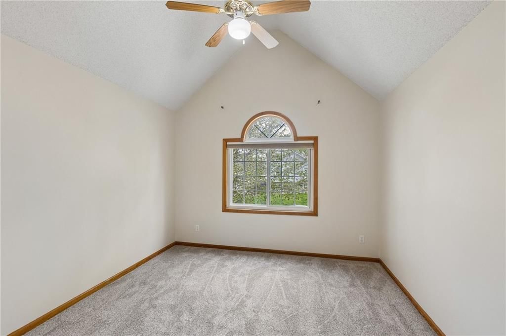 7808 N Nodaway Avenue — photo 28