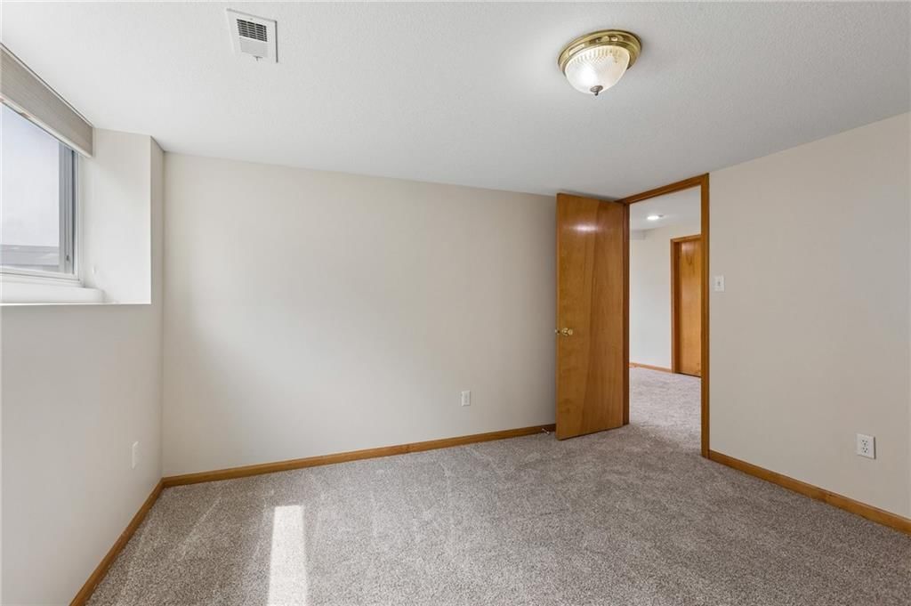 7808 N Nodaway Avenue — photo 34