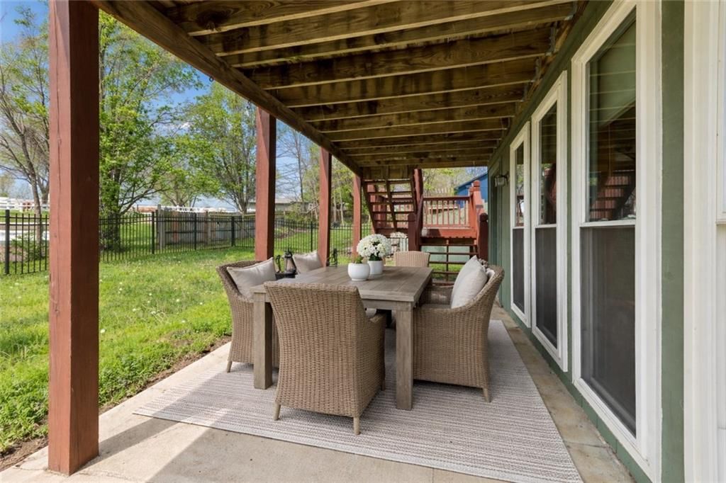7808 N Nodaway Avenue — photo 43