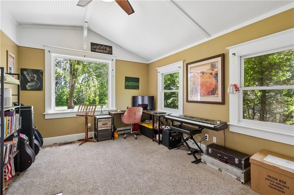 424 Walnut Street — photo 22