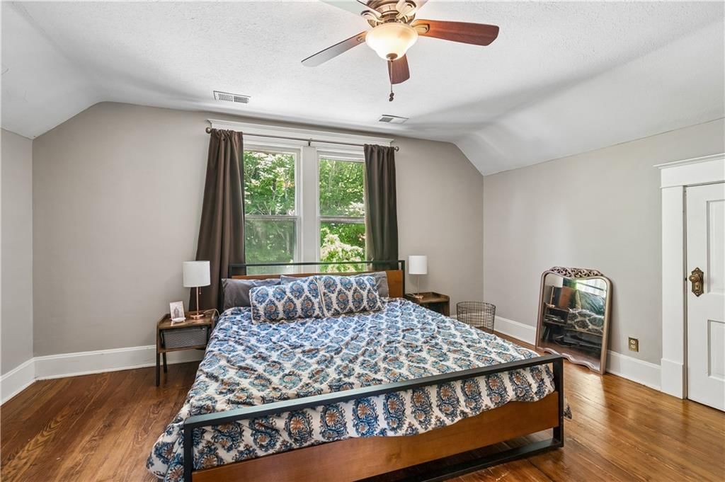 424 Walnut Street — photo 25