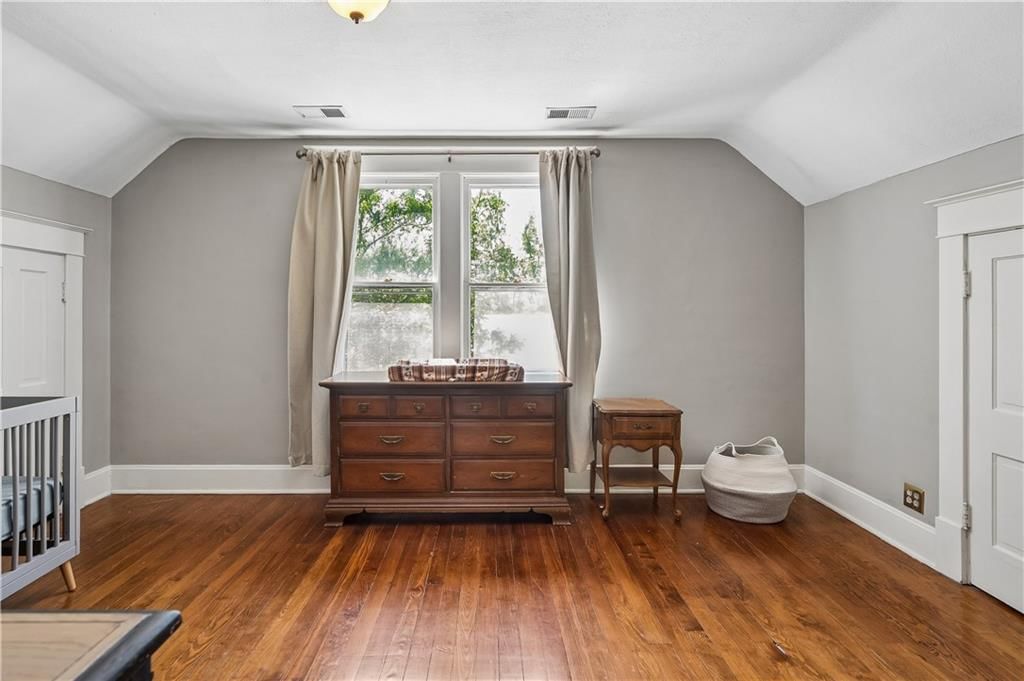 424 Walnut Street — photo 30
