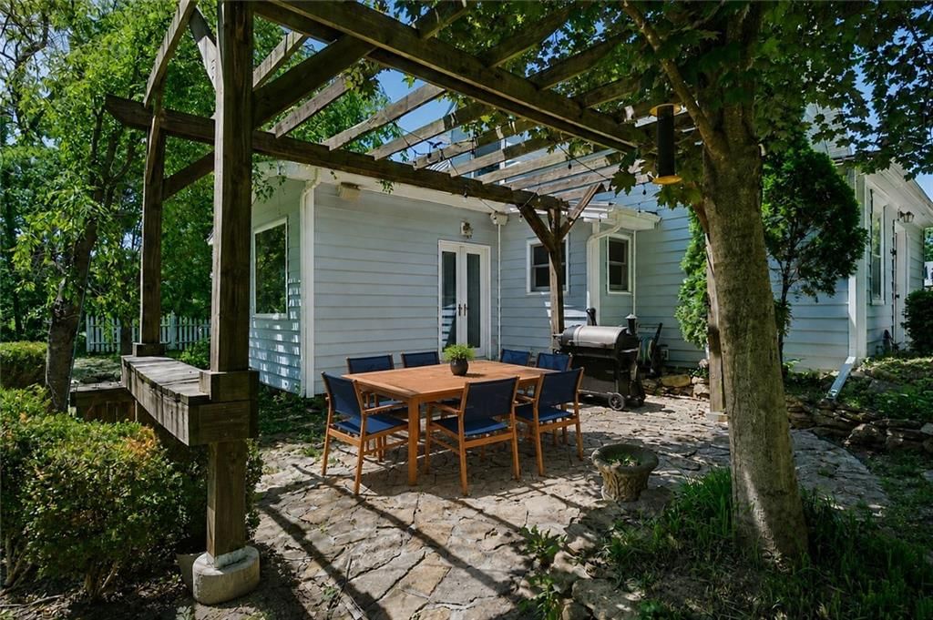 424 Walnut Street — photo 37