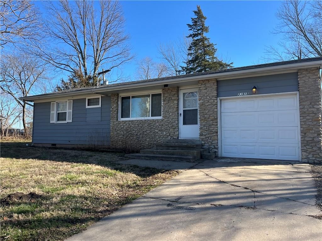 33915 W 83rd Street — photo 4