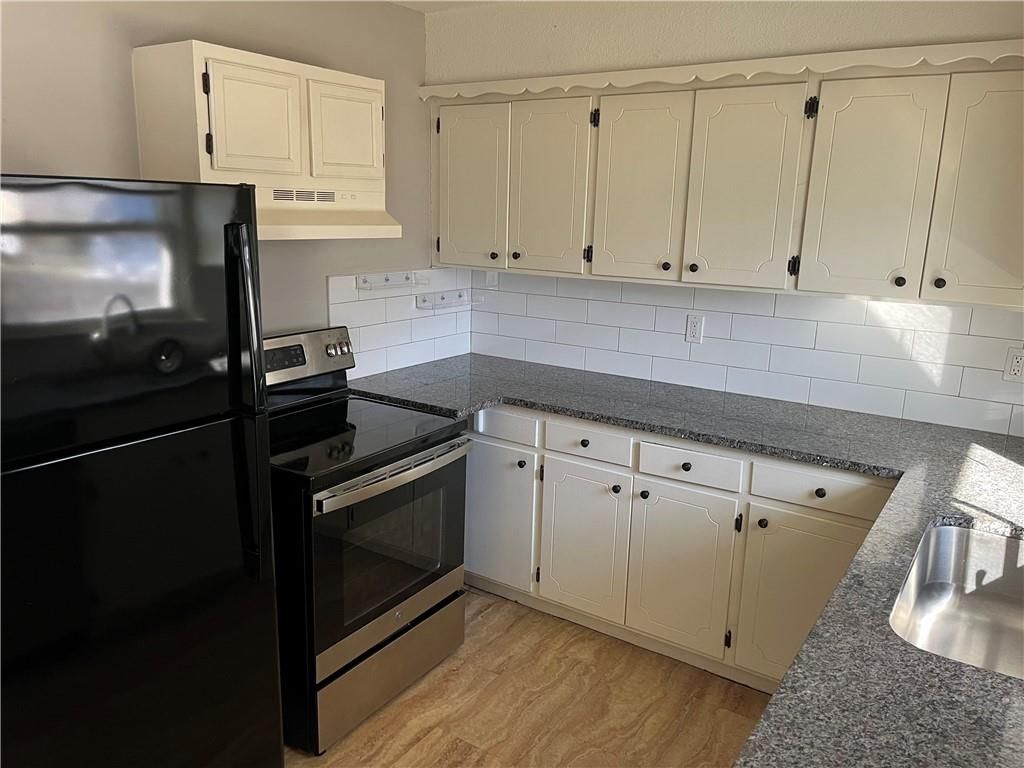 33915 W 83rd Street — photo 14