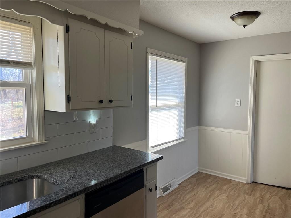 33915 W 83rd Street — photo 18