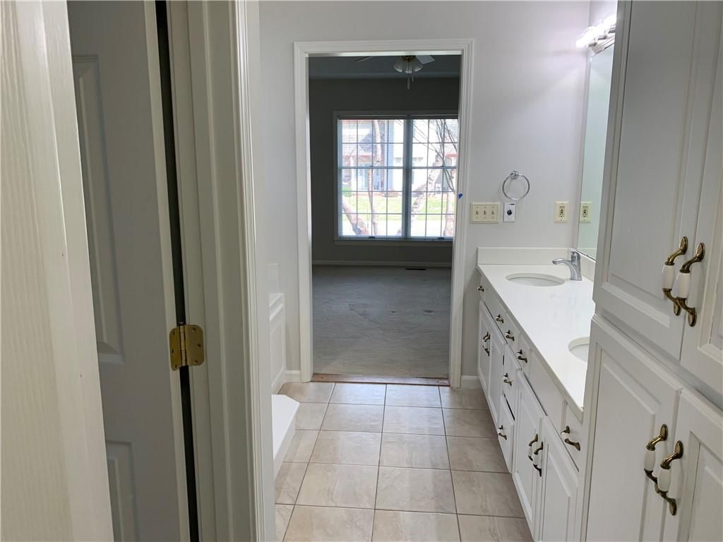11031 W 108th Terrace — photo 37