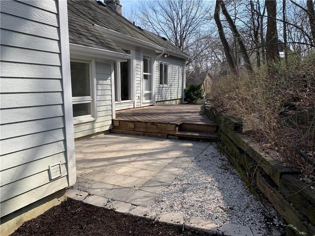 11031 W 108th Terrace — photo 49