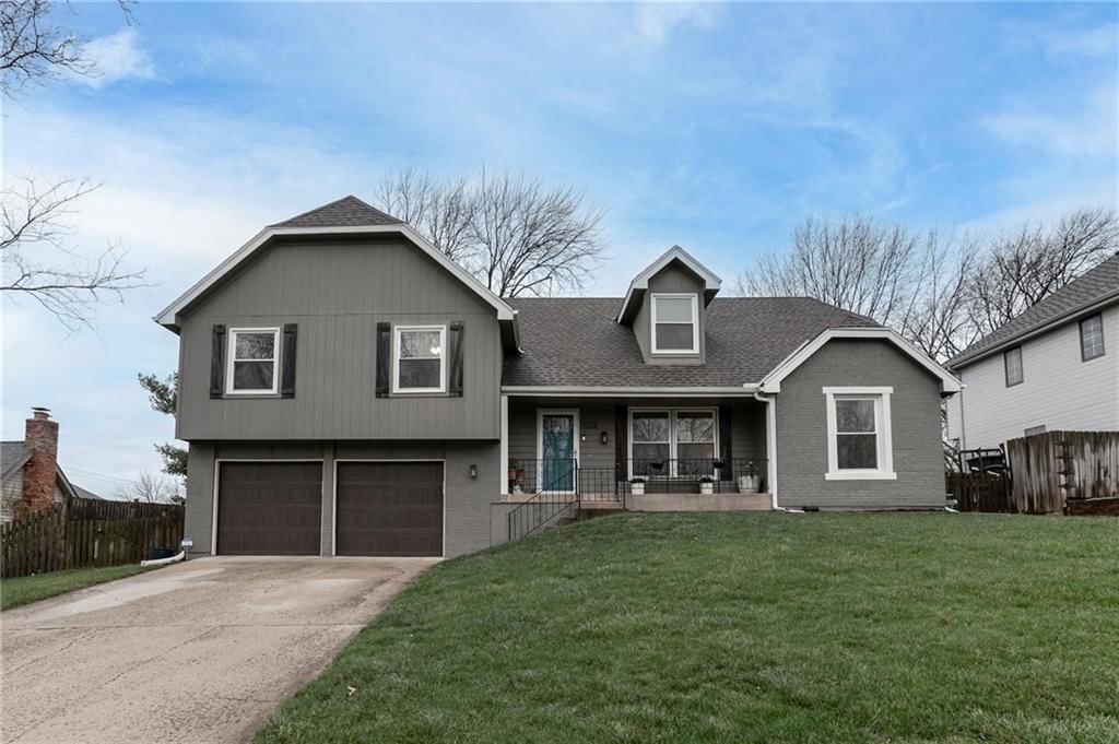 7024 Parkhill Street, Shawnee, KS