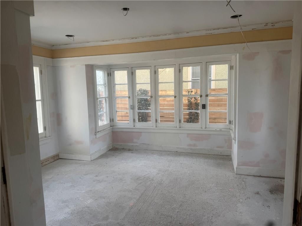 5500 Central Street — photo 8