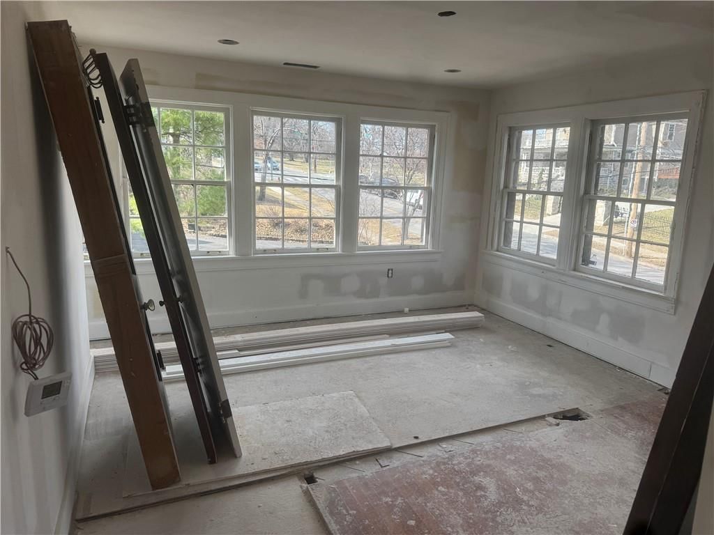 5500 Central Street — photo 18