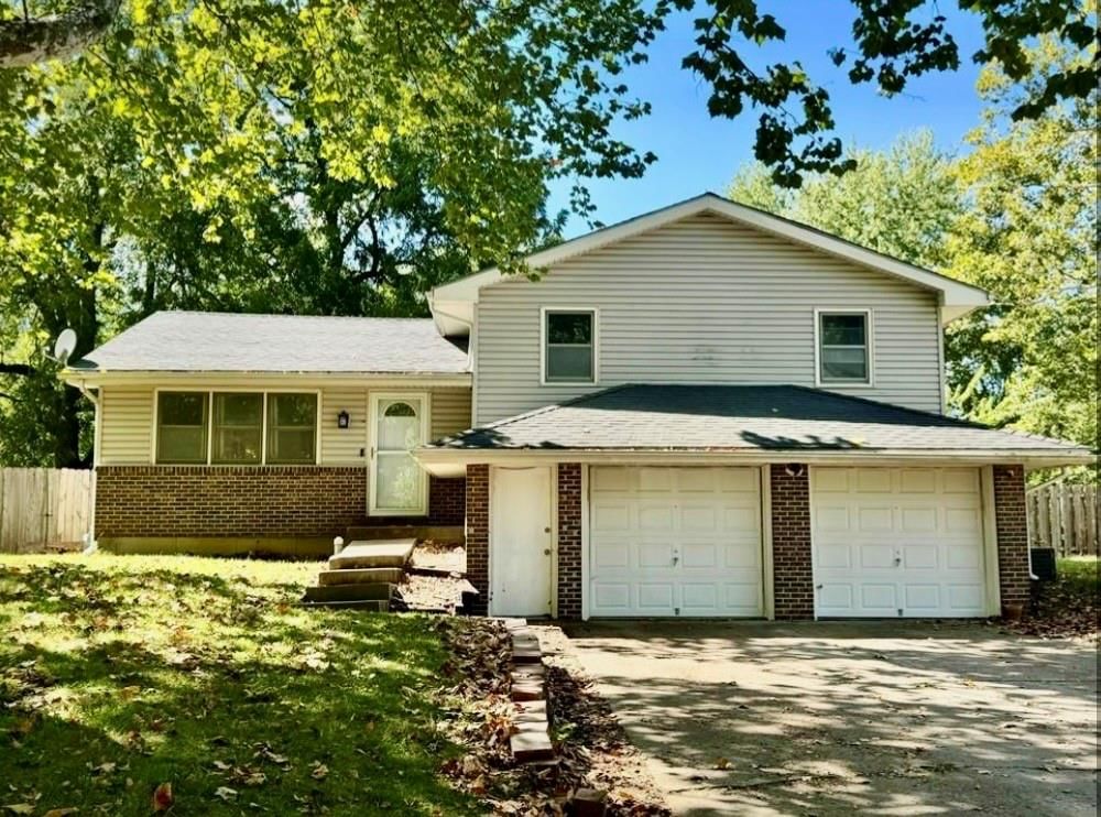 2404 Garland Street, Leavenworth, KS
