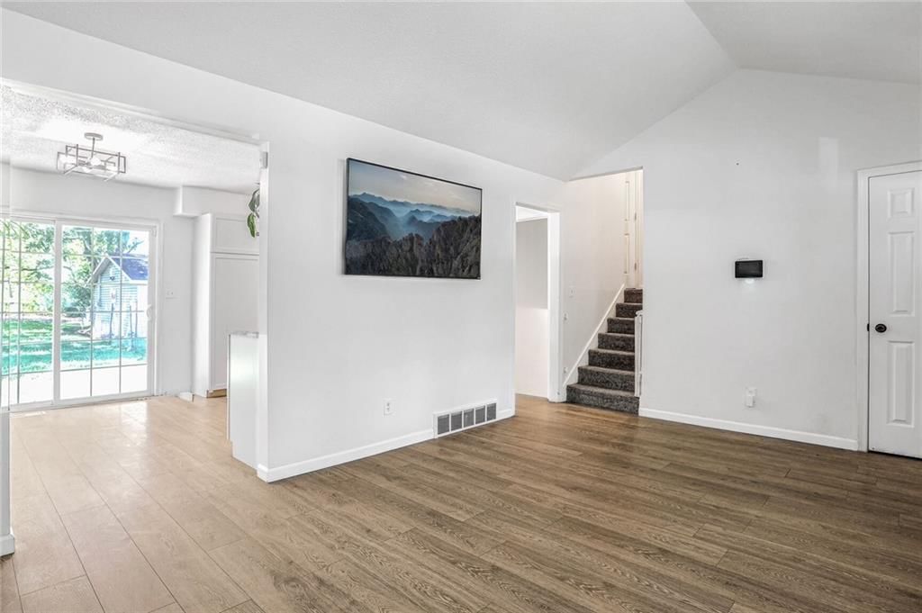 2404 Garland Street — photo 2