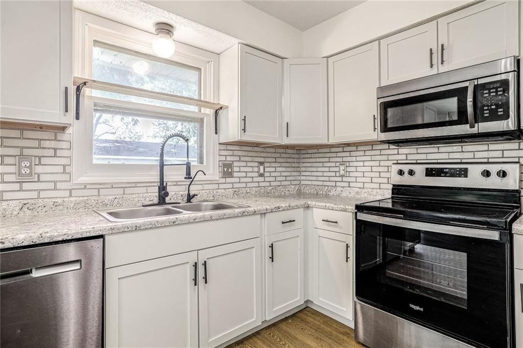 2404 Garland Street — photo 13