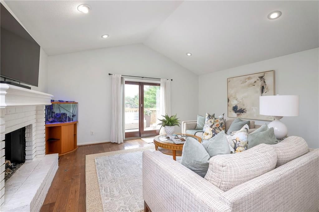 10890 Bradshaw Street — photo 5