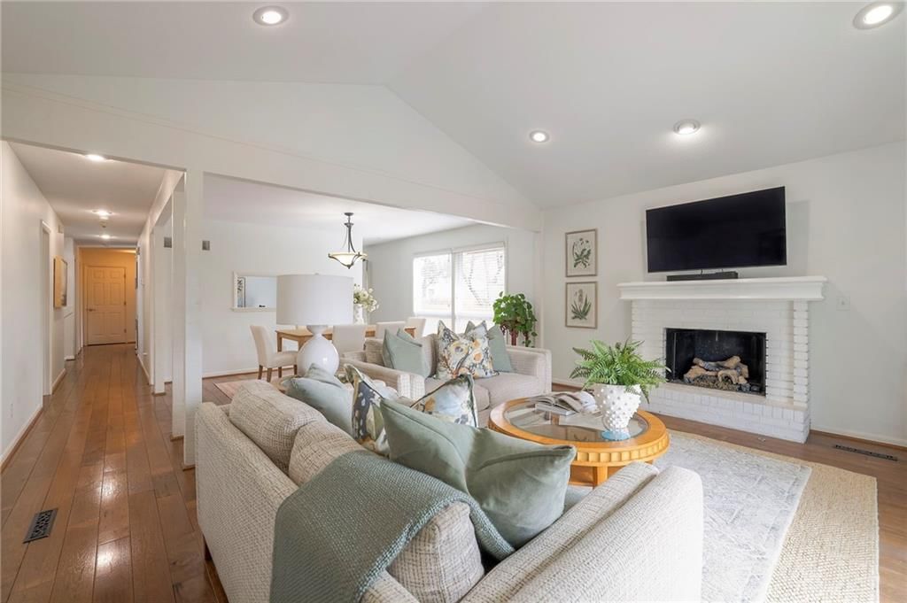 10890 Bradshaw Street — photo 6