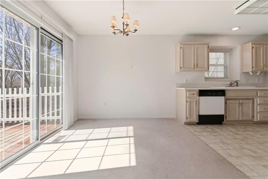 604 SW Hoke Lane — photo 7