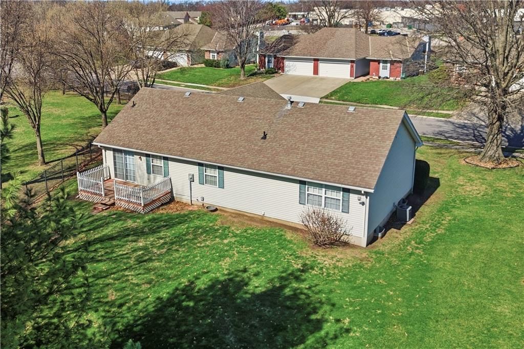 604 SW Hoke Lane — photo 23