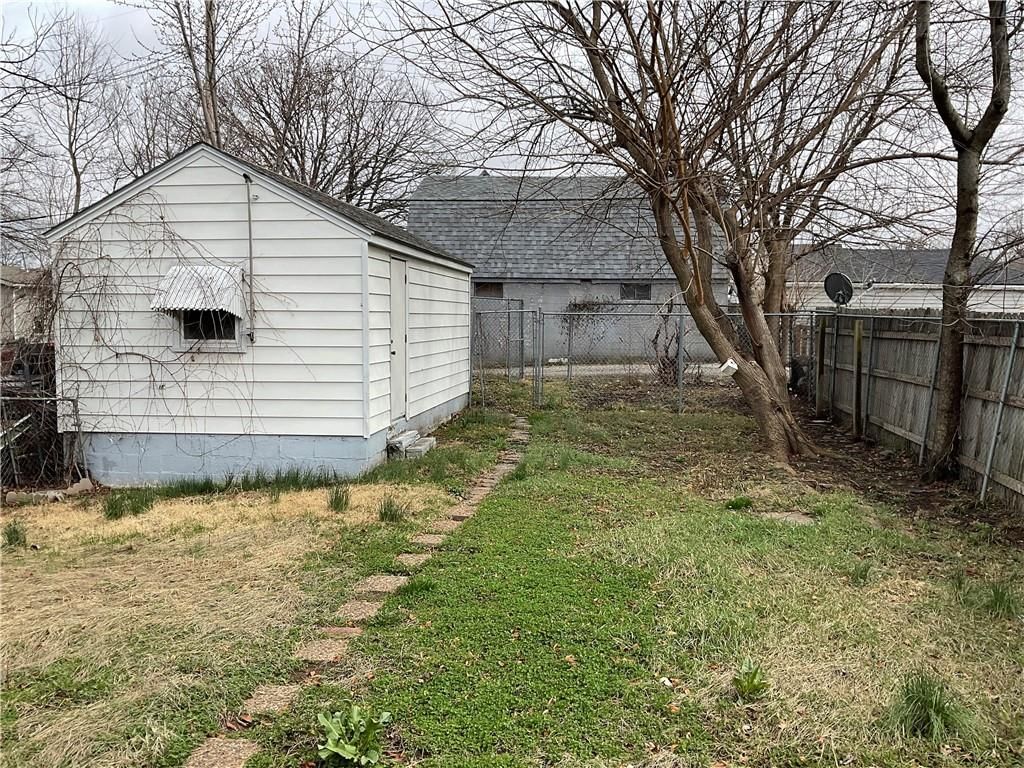 1939 N 25th Street — photo 16