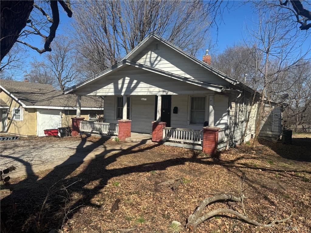 324 W Southside Boulevard — photo 2