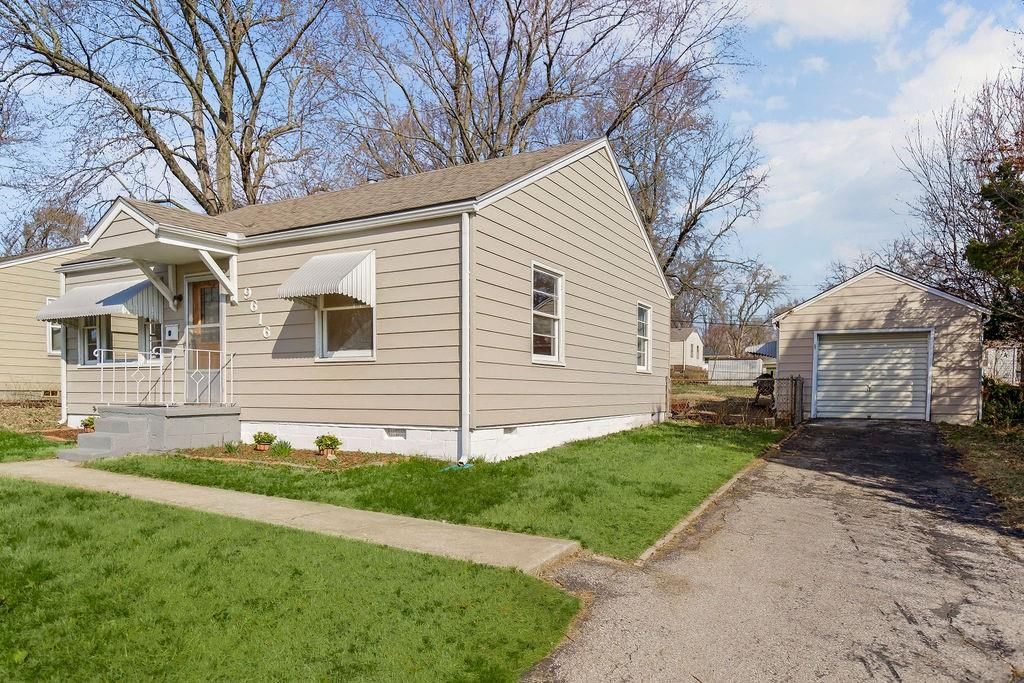 9616 E 66th Street — photo 2