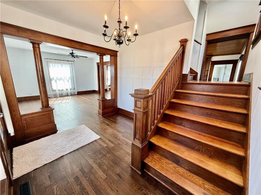 614 S BUCHANAN Street — photo 2