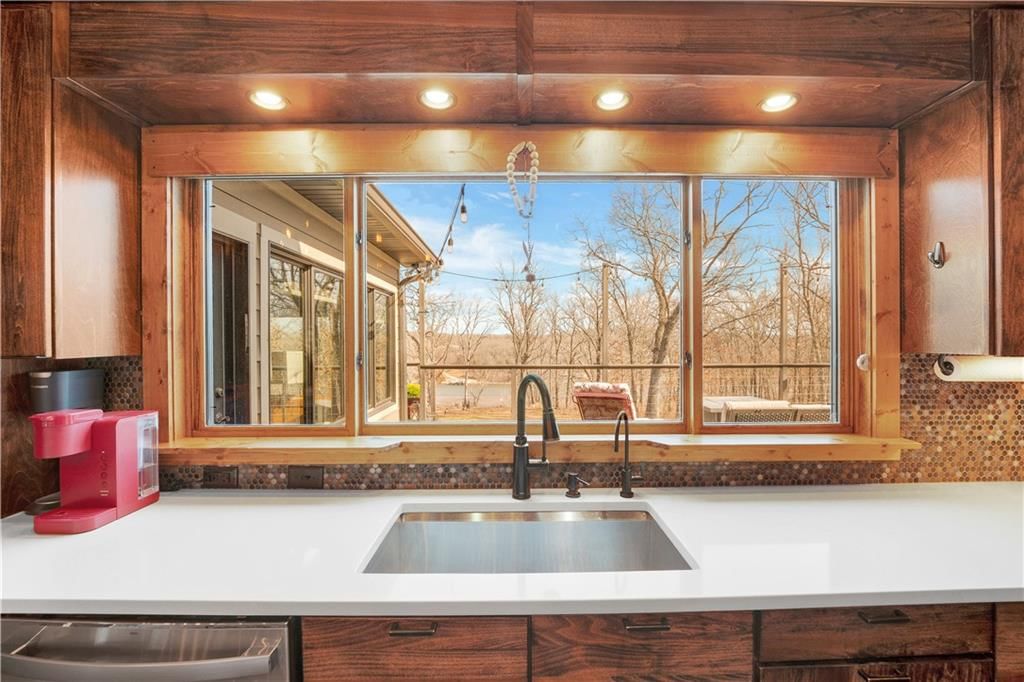 31550 Walsh Place — photo 28