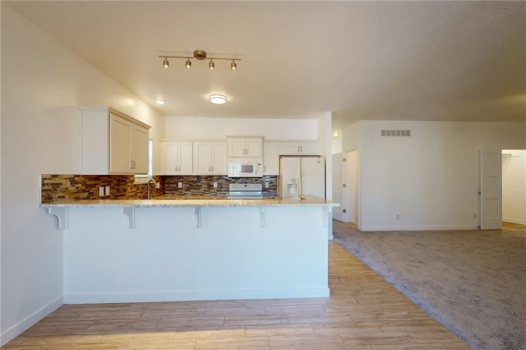 4735 S Union Avenue — photo 13