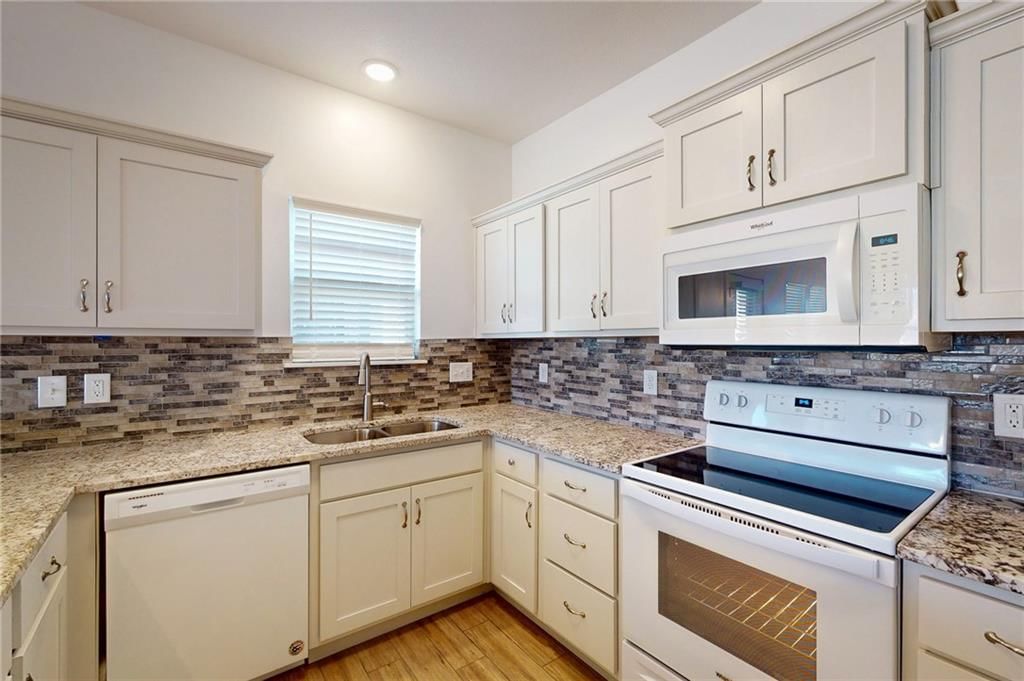 4735 S Union Avenue — photo 16