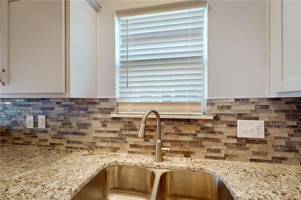 4735 S Union Avenue — photo 18