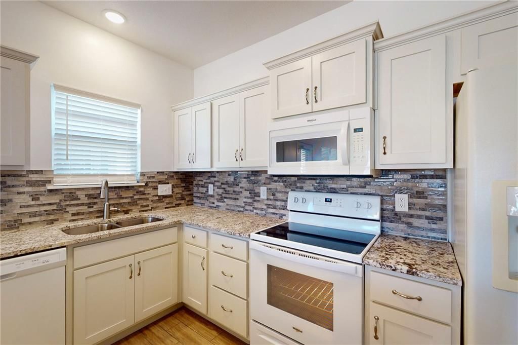 4735 S Union Avenue — photo 19