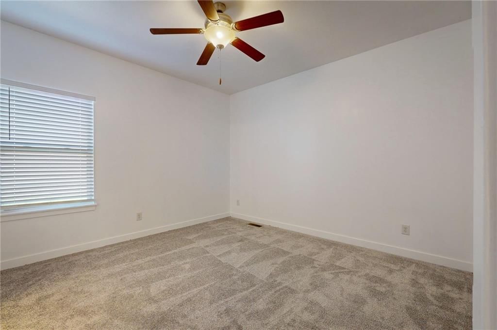 4735 S Union Avenue — photo 24