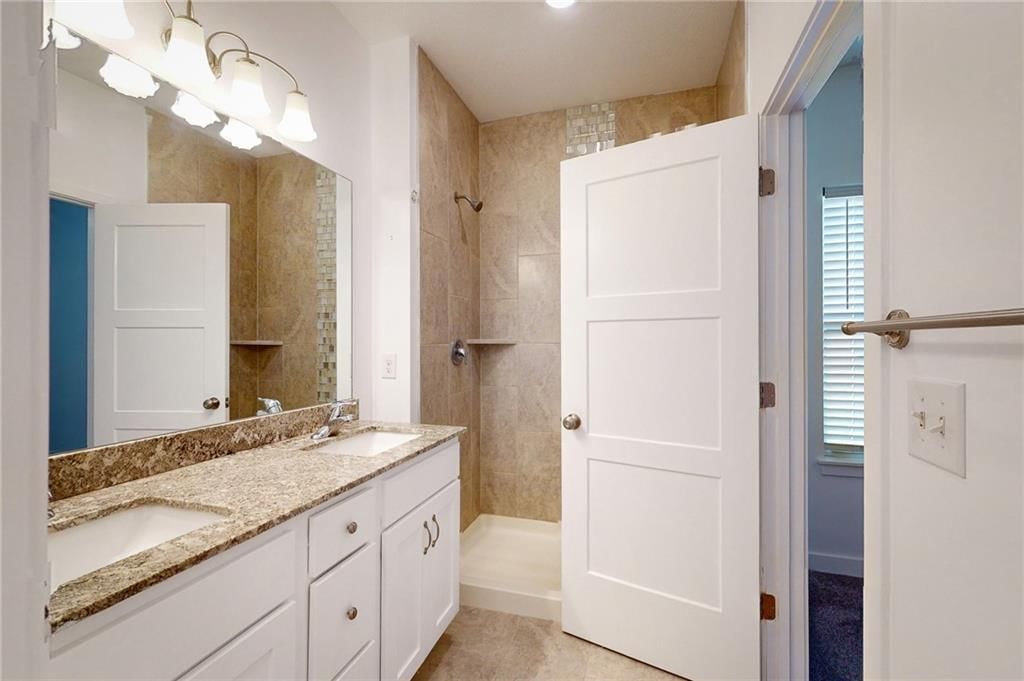 4735 S Union Avenue — photo 30