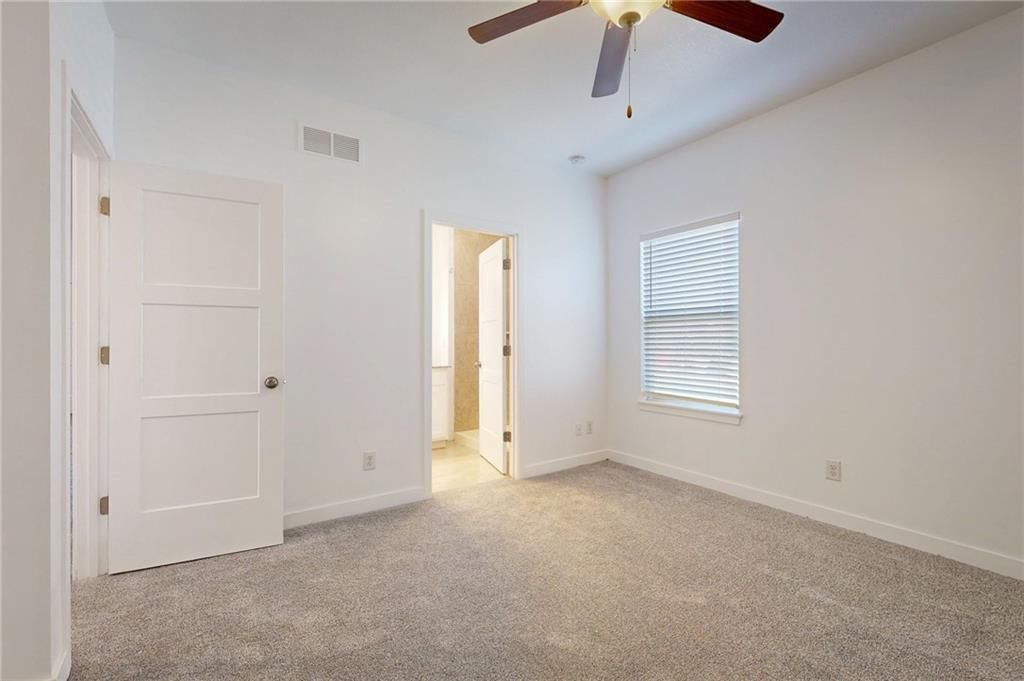 4735 S Union Avenue — photo 32