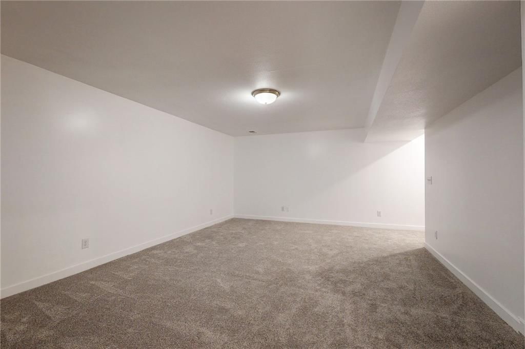 4735 S Union Avenue — photo 39