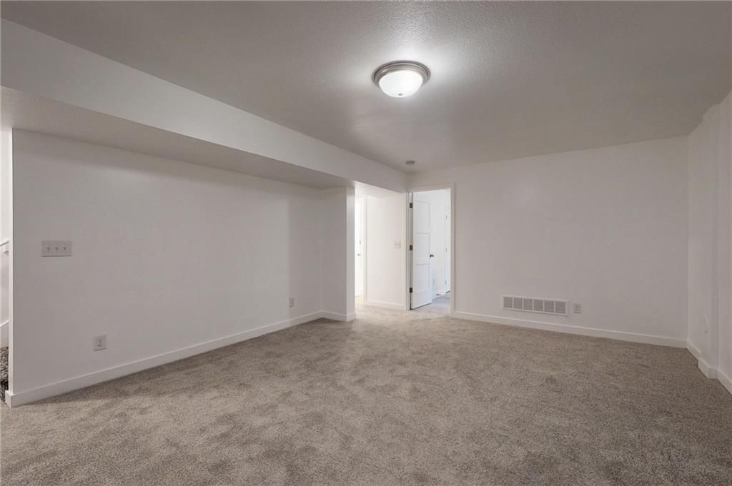 4735 S Union Avenue — photo 40